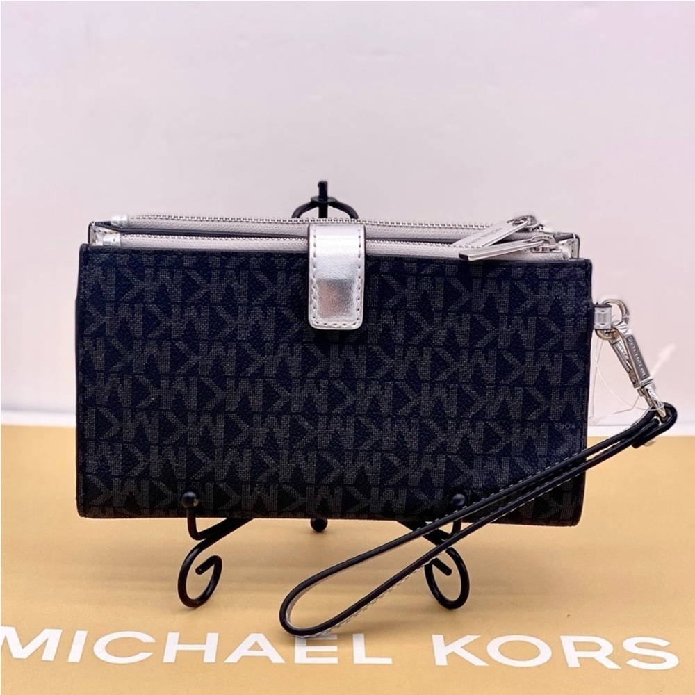 New Michael Kors Jet Set Travel Large Embellished Logo Wristlet Black - Picture 9 of 10